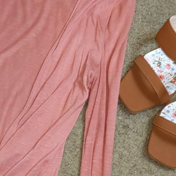 🌼Small Thin Pink Cardigan - Cover Up🌼 - Picture 3 of 6